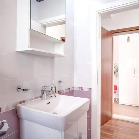 Milan Гостевой дом Хвар