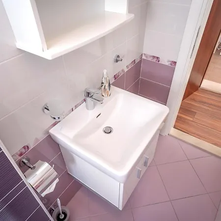 Milan Гостевой дом Хвар